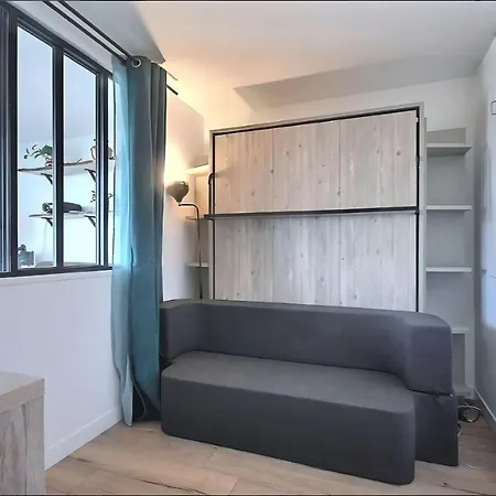 Apartment Paradis Du Canal St-martin Et Jardin Villemin Paris