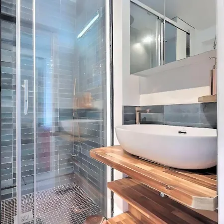 Apartment Paradis Du Canal St-martin Et Jardin Villemin